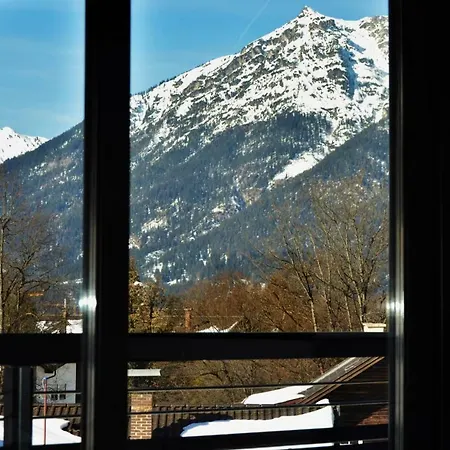Gaestehaus Am Riedweg Garmisch-Partenkirchen Exterior photo